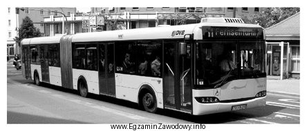 Na zdjęciu przedstawiono autobus