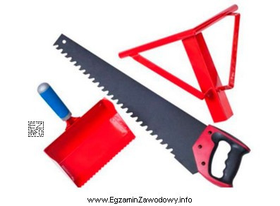 Na rysunku przedstawiono zestaw narzędzi stosowanych podczas wznoszenia ścian 
