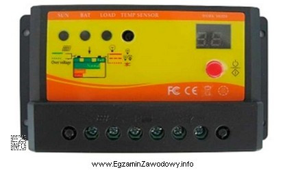 Przedstawiony na rysunku regulator ładowania podłącza się do instalacji