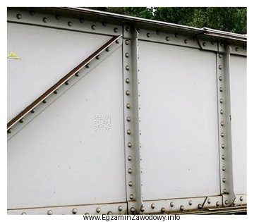 Połączenia przedstawione na fotografii zostały wykonane za pomocą