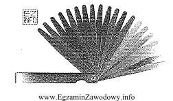 Przedstawiony na fotografii przyrząd służy do pomiaru