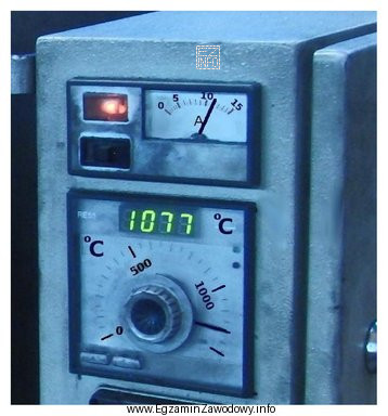 Wsad należy nagrzać przed obróbką plastyczną do temperatury 1200°