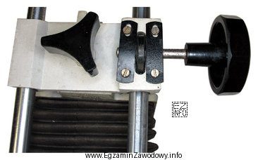 Który rodzaj mechanizmu napędowego zastosowano w przedstawionym suwaku 