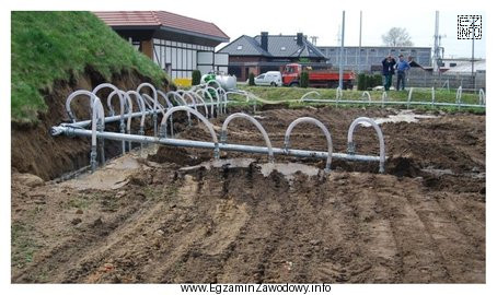 Przedstawione na ilustracji igłofiltry stanowią element