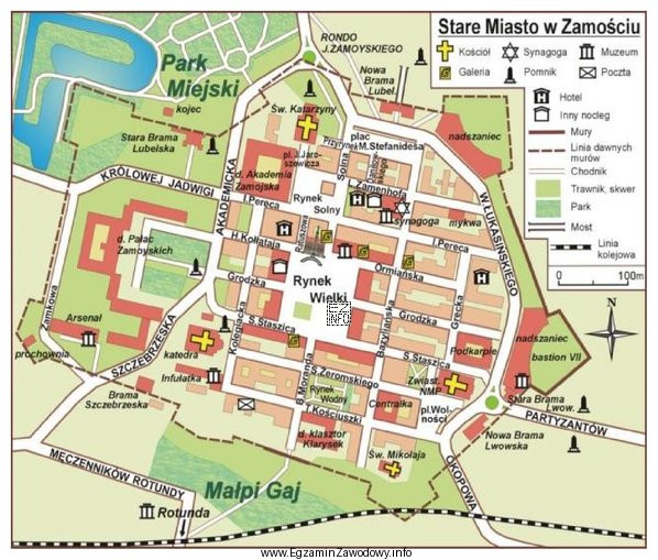 Pracownik Informacji Turystycznej zapytany o kierunek trasy z katedry przy 