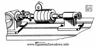 Przedmiot obrabiany przedstawiony na rysunku jest zamocowany w